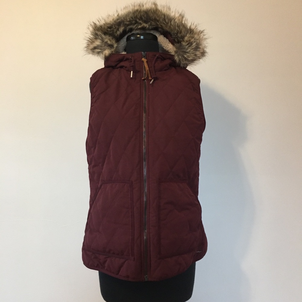 Eddie Bauer Maroon Furry Hooded Quilted Snow Vest, M